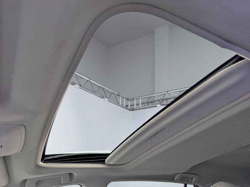 Used 2016 Toyota RAV4 Limited w/ Protection Package AWD/4WD image 20