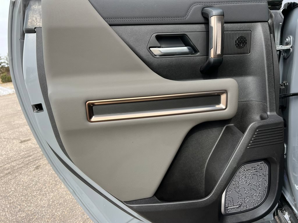 New 2025 GMC Hummer EV 2X AWD/4WD image 44