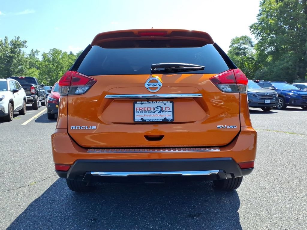 Used 2017 Nissan Rogue SV w/ SV Premium Package AWD/4WD image 20