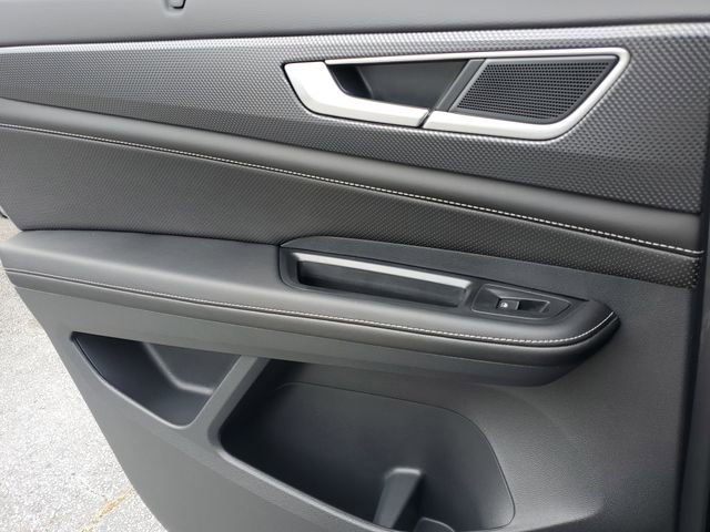 New 2026 Volkswagen Atlas Cross Sport SEL R-Line image 14