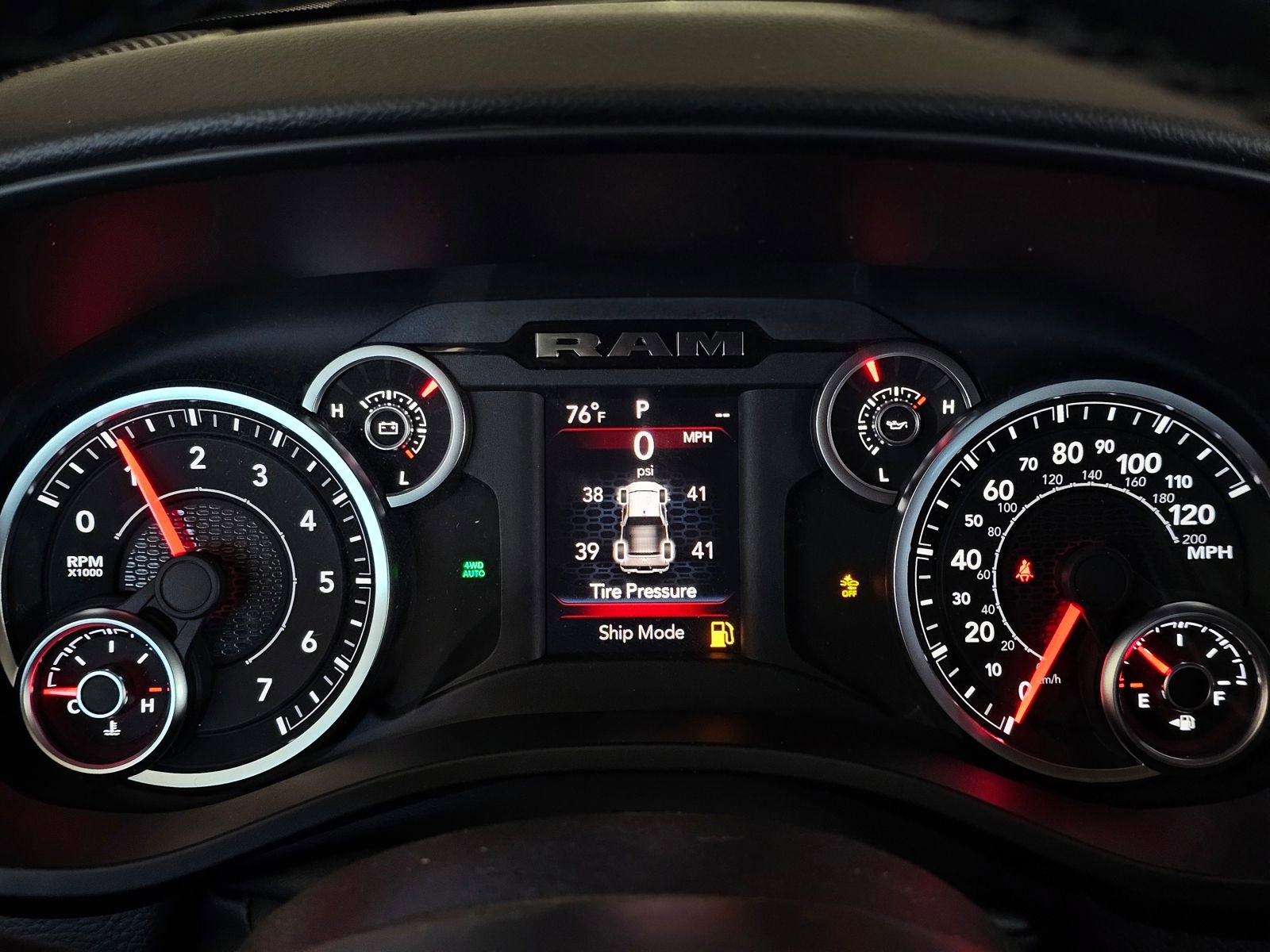 New 2026 RAM 1500 Big Horn w/ Night Edition AWD/4WD image 10