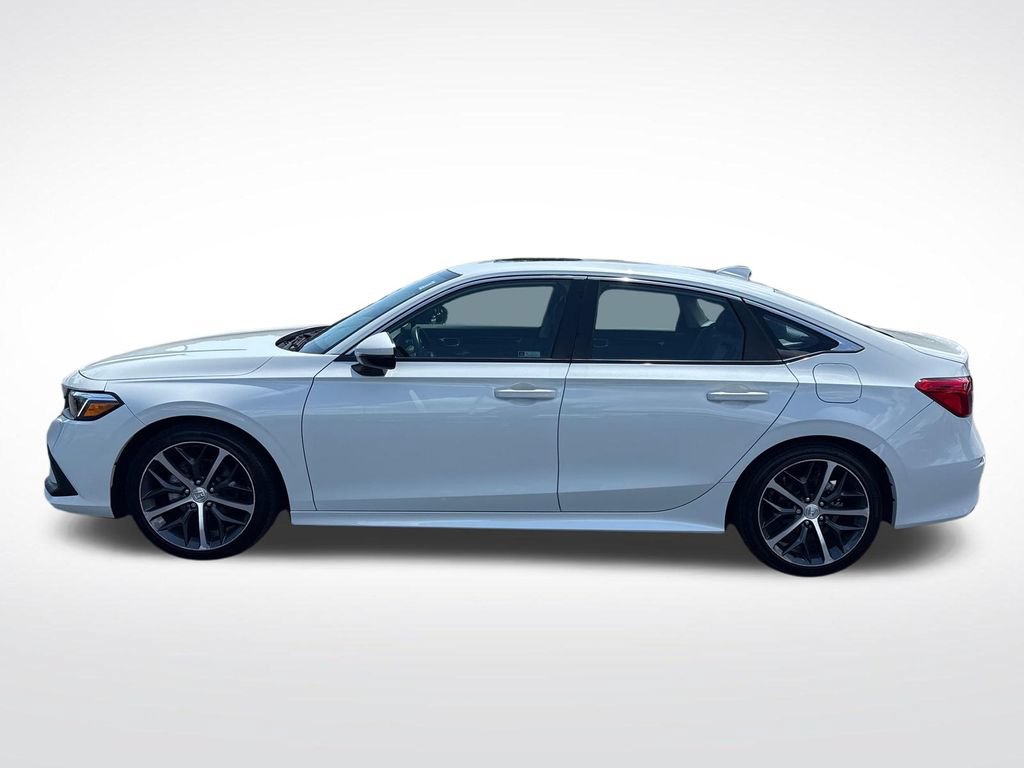 Used 2023 Honda Civic Touring image 2
