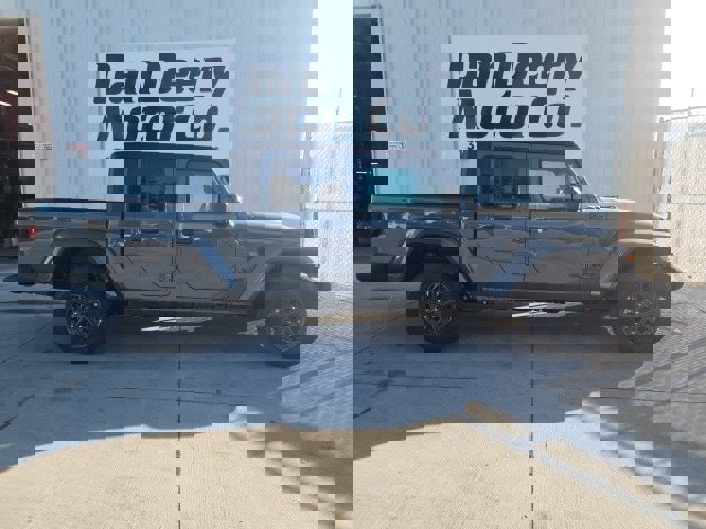 New 2025 Jeep Gladiator Sport image 18