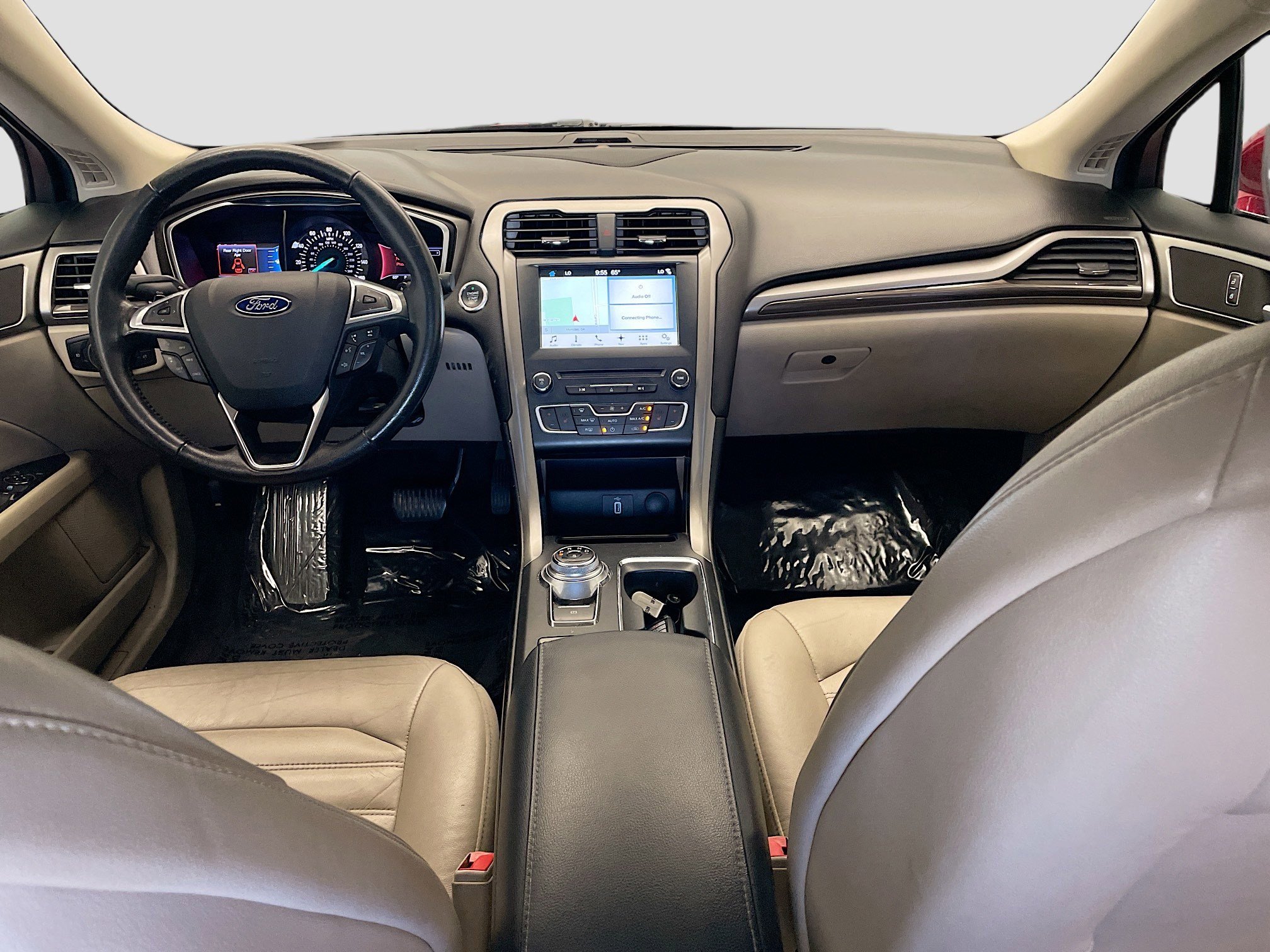 Used 2017 Ford Fusion SE w/ Fusion SE Technology Package image 14