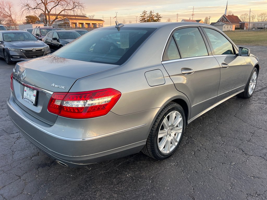Used 2013 Mercedes-Benz E 350 4MATIC Sedan image 7