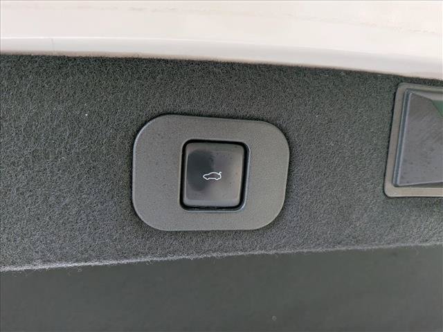 Used 2018 Lincoln Continental Reserve AWD/4WD image 20