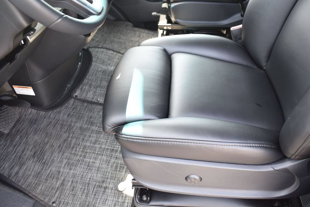 Used 2022 Mercedes-Benz Sprinter 3500 image 26