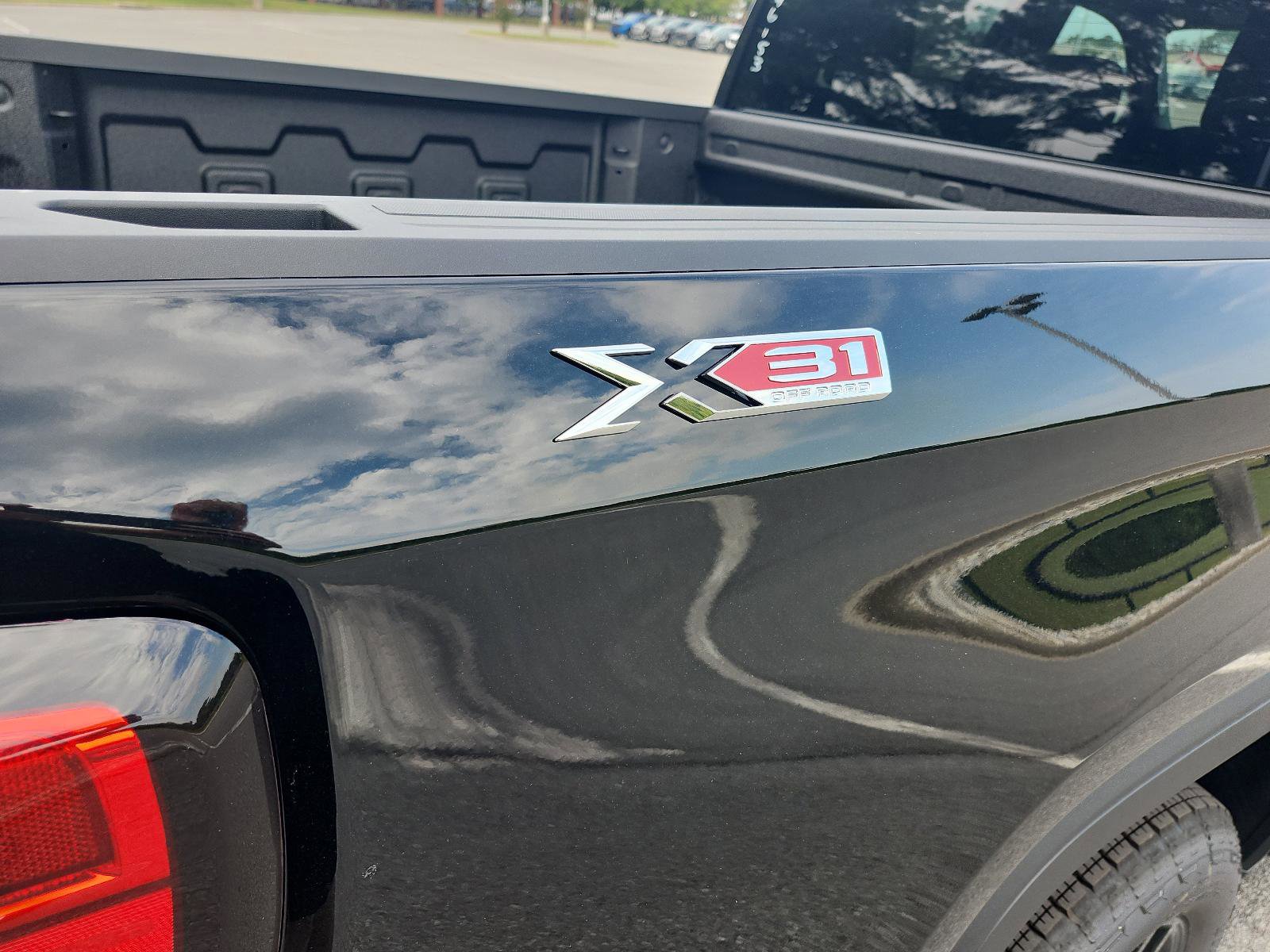 New 2026 GMC Sierra 1500 Elevation image 5