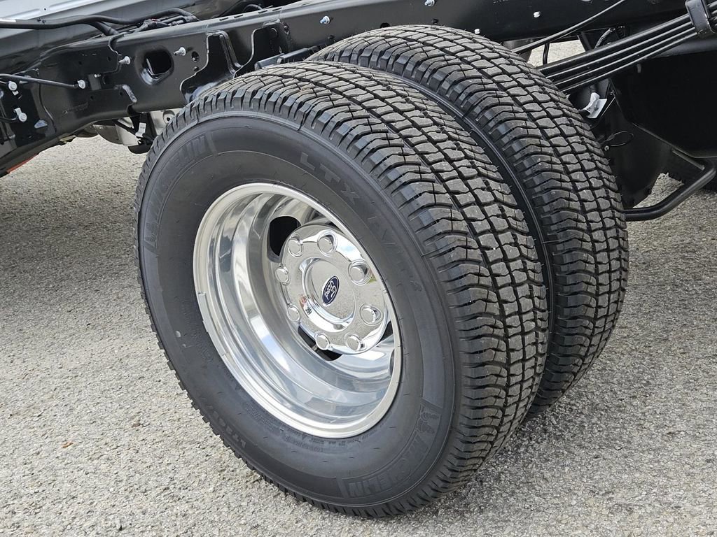 New 2026 Ford F350 XL image 8