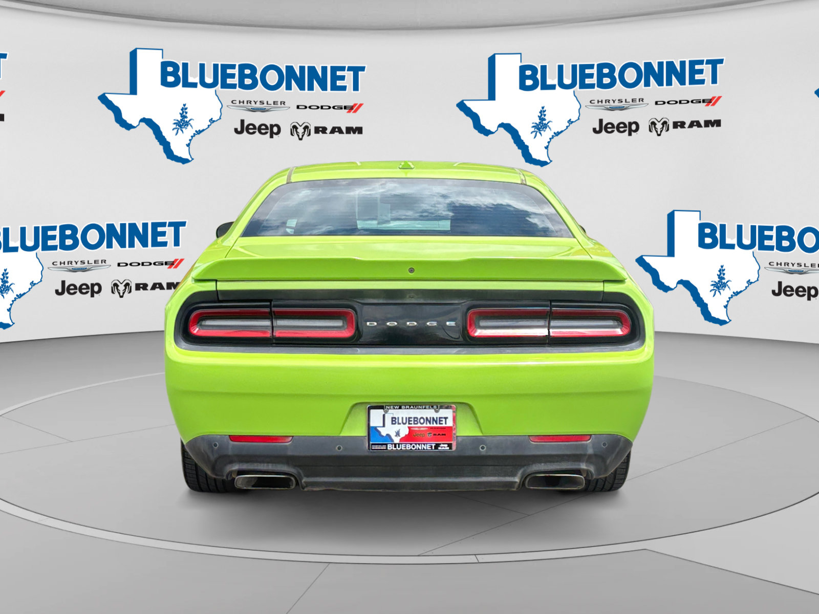 Used 2015 Dodge Challenger R/T Plus RWD image 6