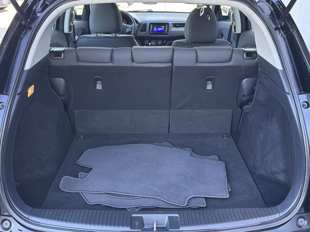 Used 2022 Honda HR-V LX image 26