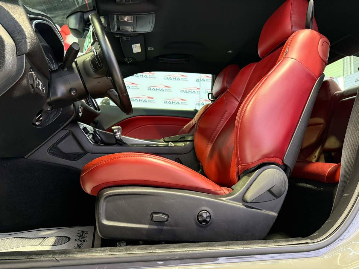 Used 2017 Dodge Challenger GT w/ Driver Convenience Group image 18