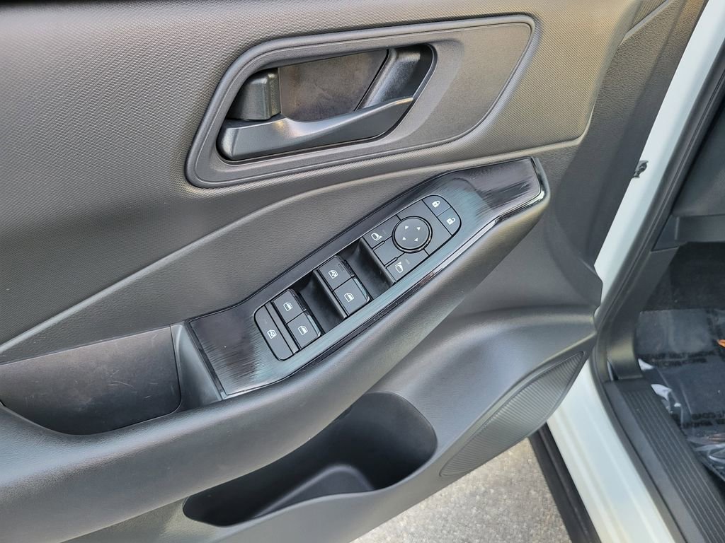 Certified 2025 Nissan Rogue S image 16