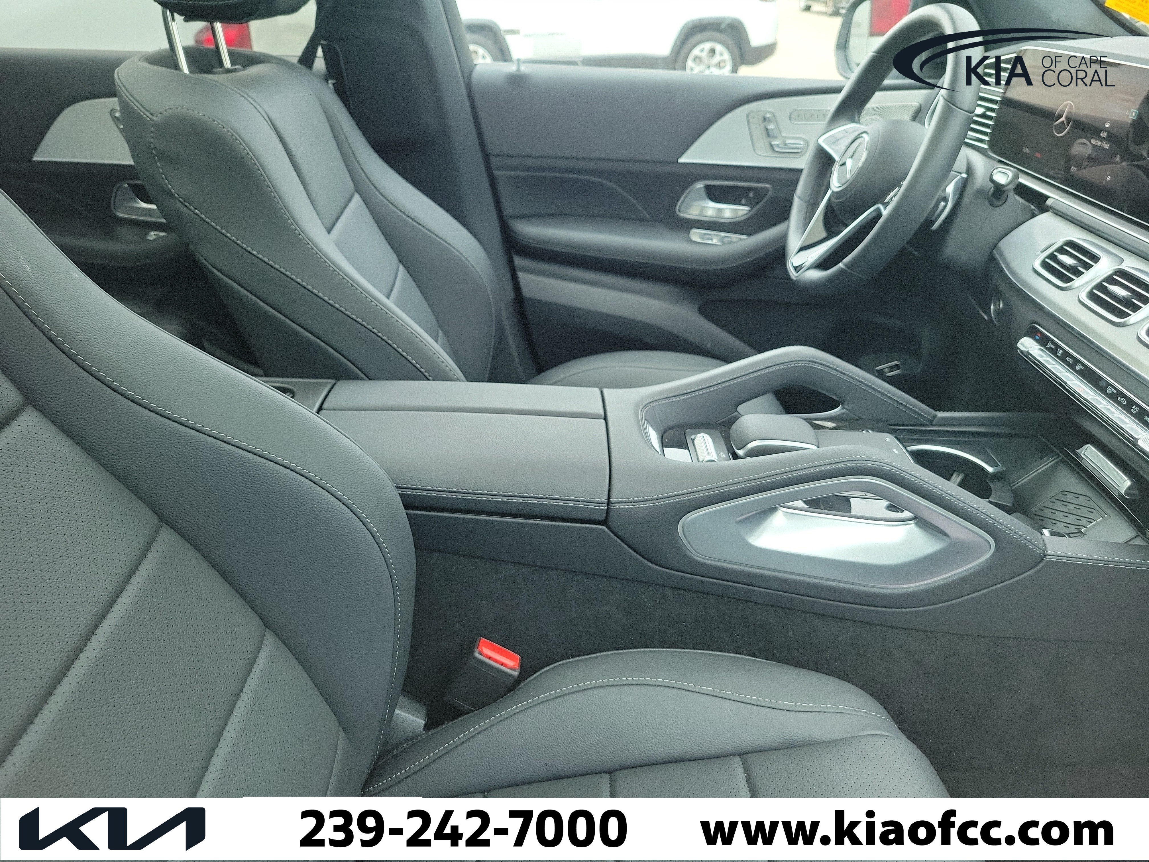 Used 2026 Mercedes-Benz GLS 450 4MATIC image 9