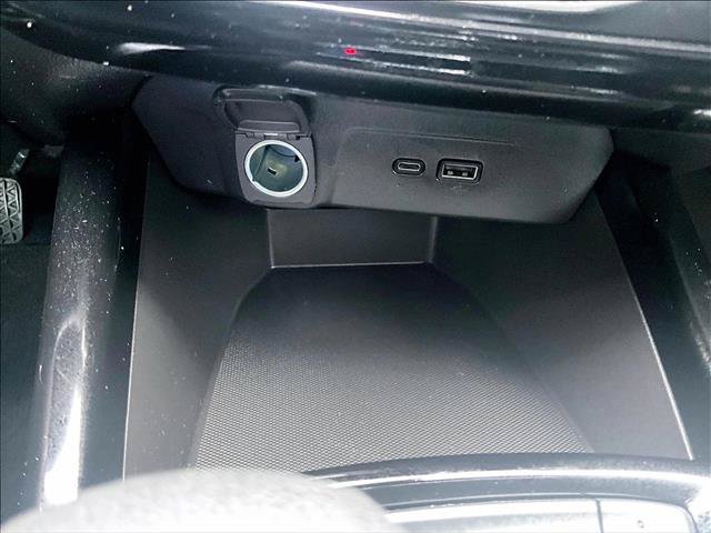 Used 2025 Chevrolet Trax RS FWD image 26