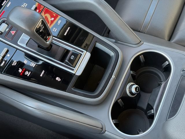 Used 2019 Porsche Cayenne AWD/4WD image 12