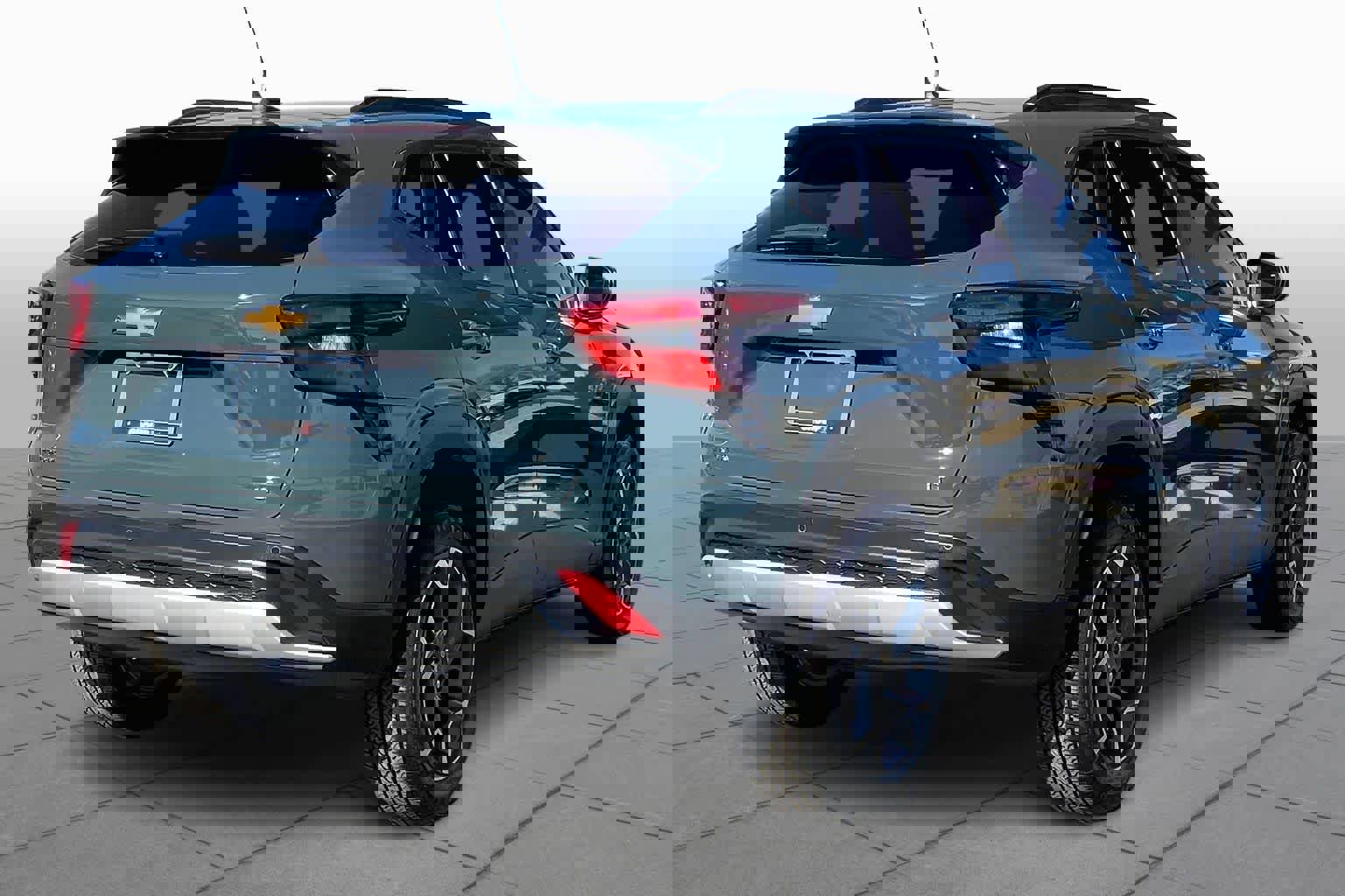 Certified 2025 Chevrolet Trax LT w/ Driver Confidence Package image 13