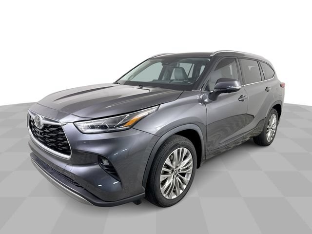 Used 2023 Toyota Highlander Platinum FWD video 1