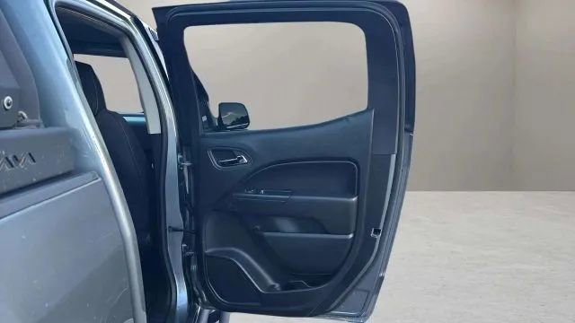 Used 2018 Chevrolet Colorado LT AWD/4WD image 36