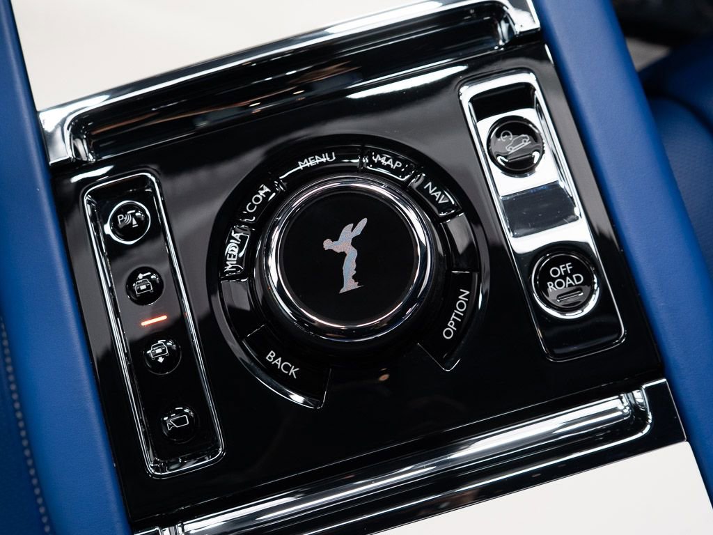 Used 2023 Rolls-Royce Cullinan image 45