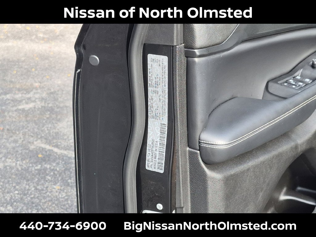 Used 2023 Jeep Grand Cherokee L Laredo AWD/4WD image 26