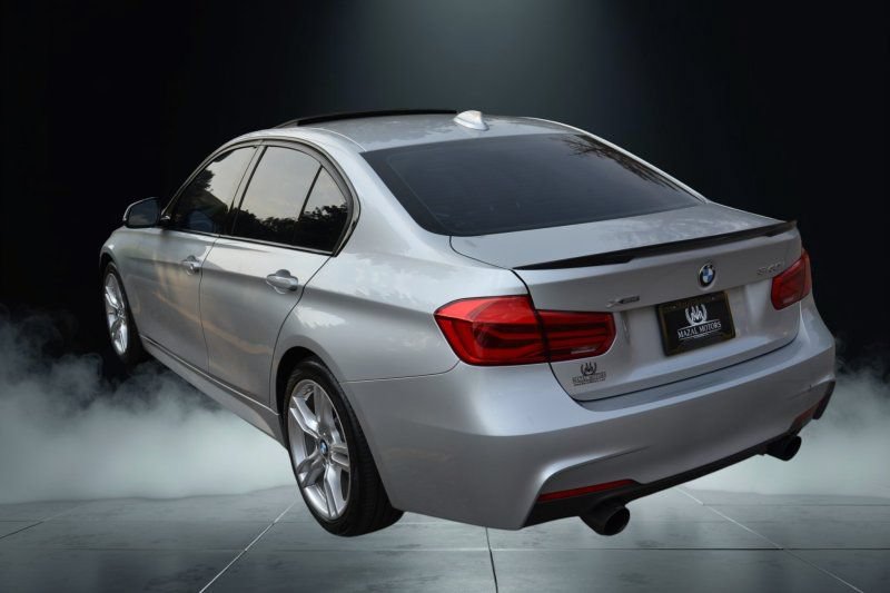 Used 2018 BMW 340i xDrive Sedan w/ Premium Package AWD/4WD image 11