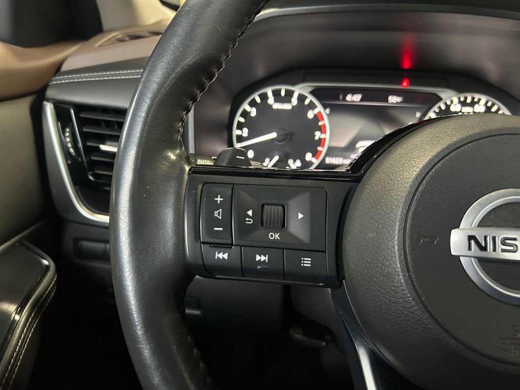 Used 2021 Nissan Rogue SL w/ Premium Package image 17