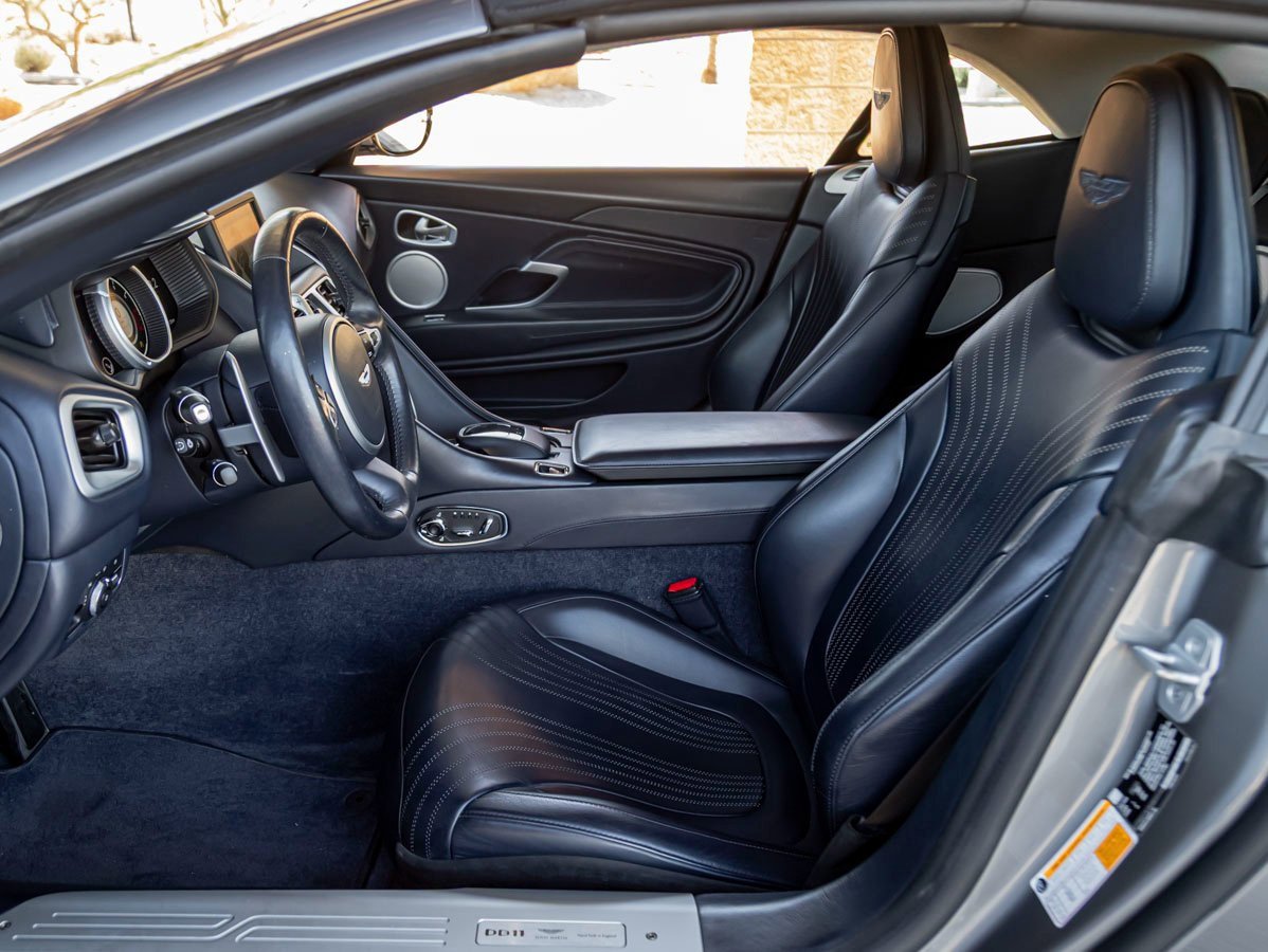 Used 2021 Aston Martin DB11 Volante image 15