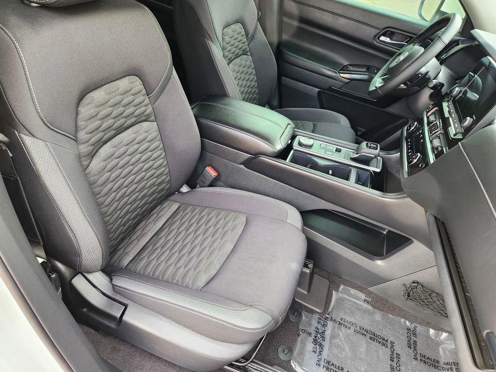 Used 2022 Nissan Pathfinder SV w/ SV Premium Package image 11