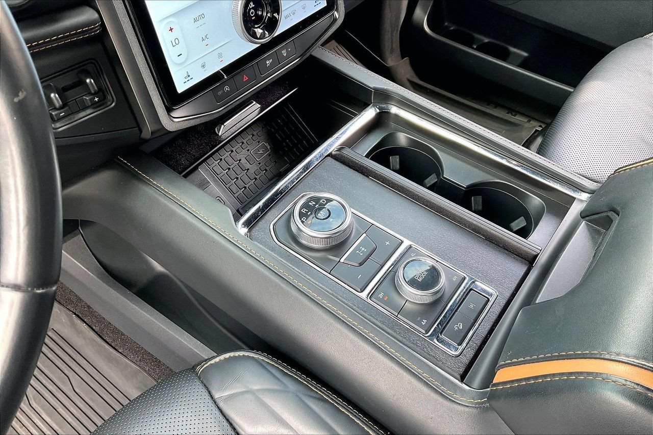 Used 2022 Ford Expedition Platinum AWD/4WD image 34