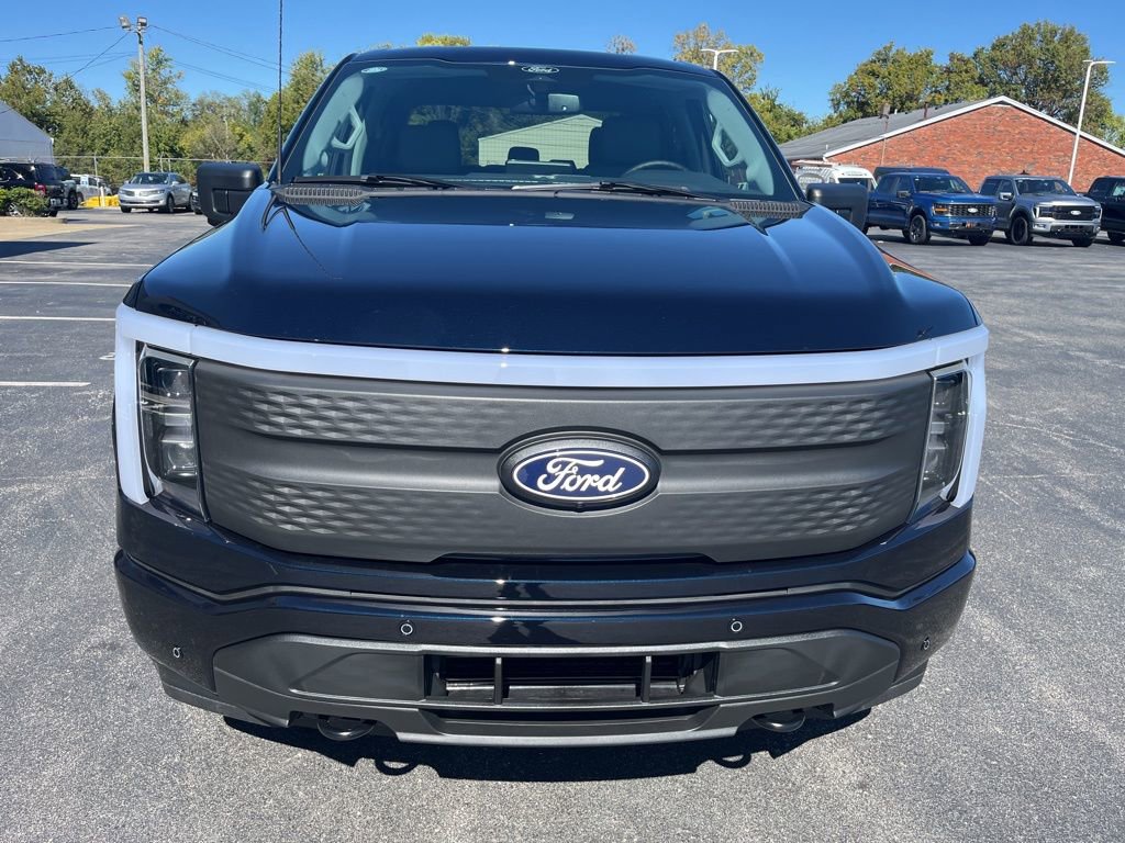 New 2025 Ford F150 Lightning Flash AWD/4WD image 8