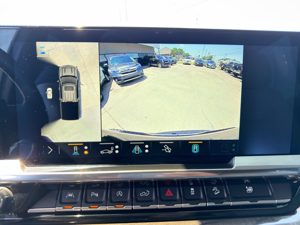 Used 2023 Chevrolet Silverado 1500 LTZ w/ Z71 Off-Road Package AWD/4WD image 38