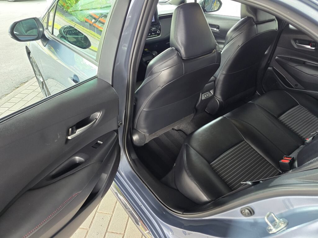 Used 2024 Toyota Corolla XSE FWD image 15