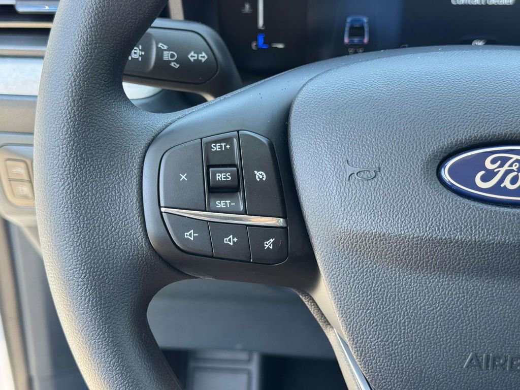 New 2025 Ford Maverick XLT image 9