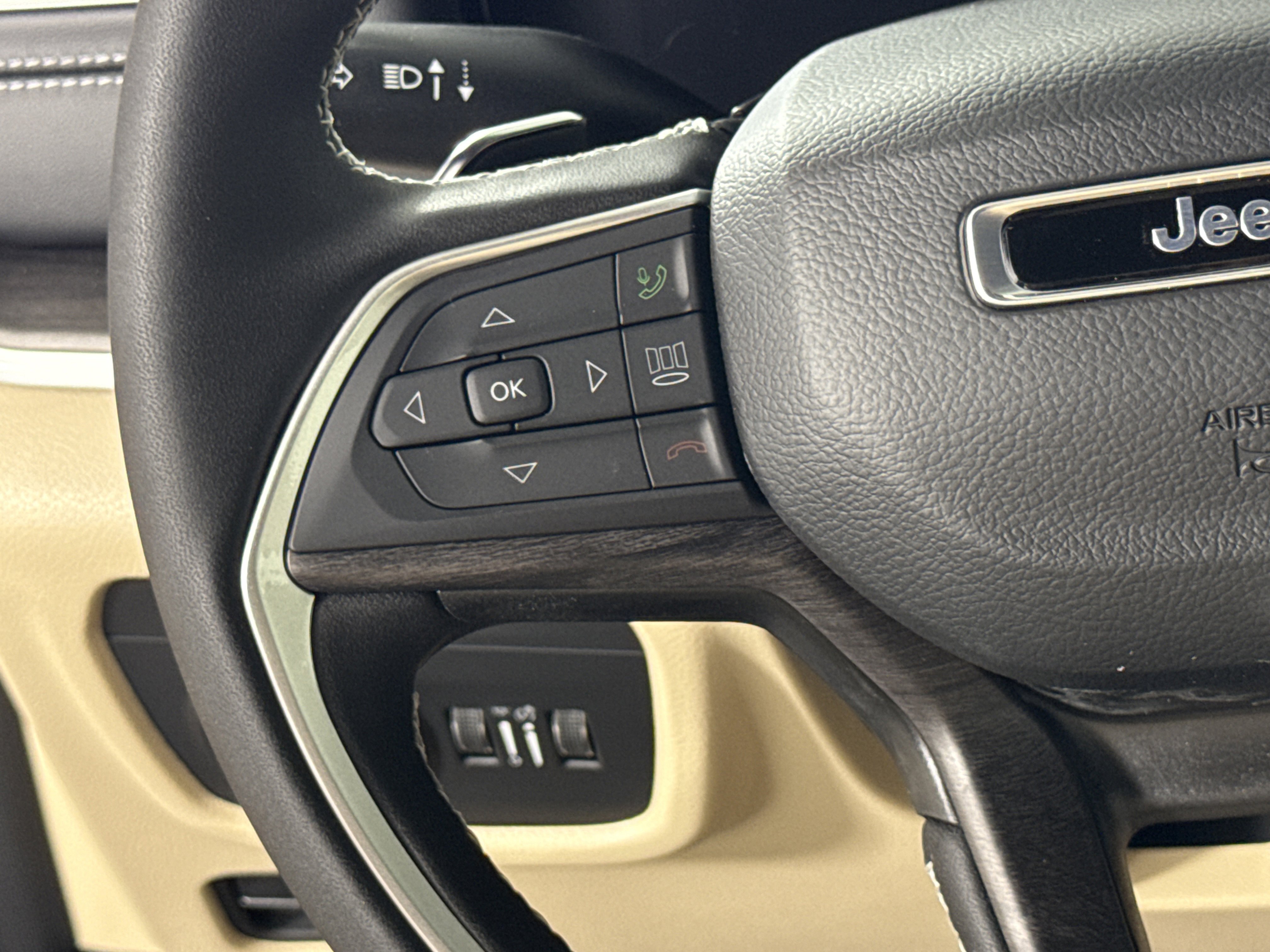 New 2025 Jeep Grand Cherokee Limited w/ Trailer Tow Package image 14