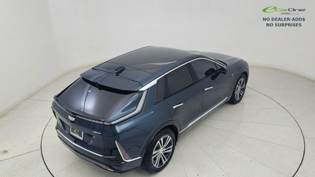 Used 2025 Cadillac Lyriq Luxury w/ LPO, Floor Liner Package RWD image 75