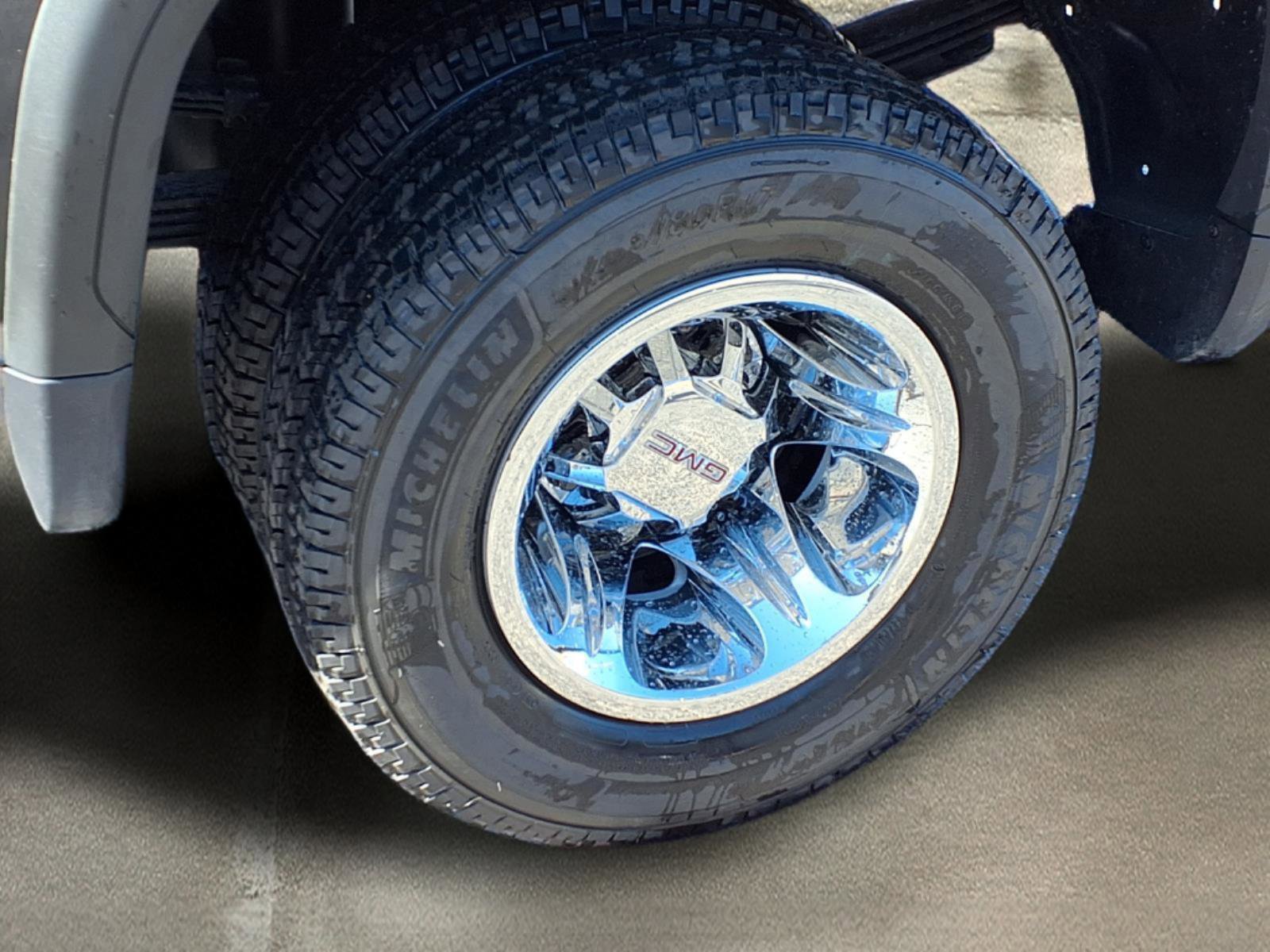 Used 2024 GMC Sierra 3500 SLT w/ SLT Premium Package image 29