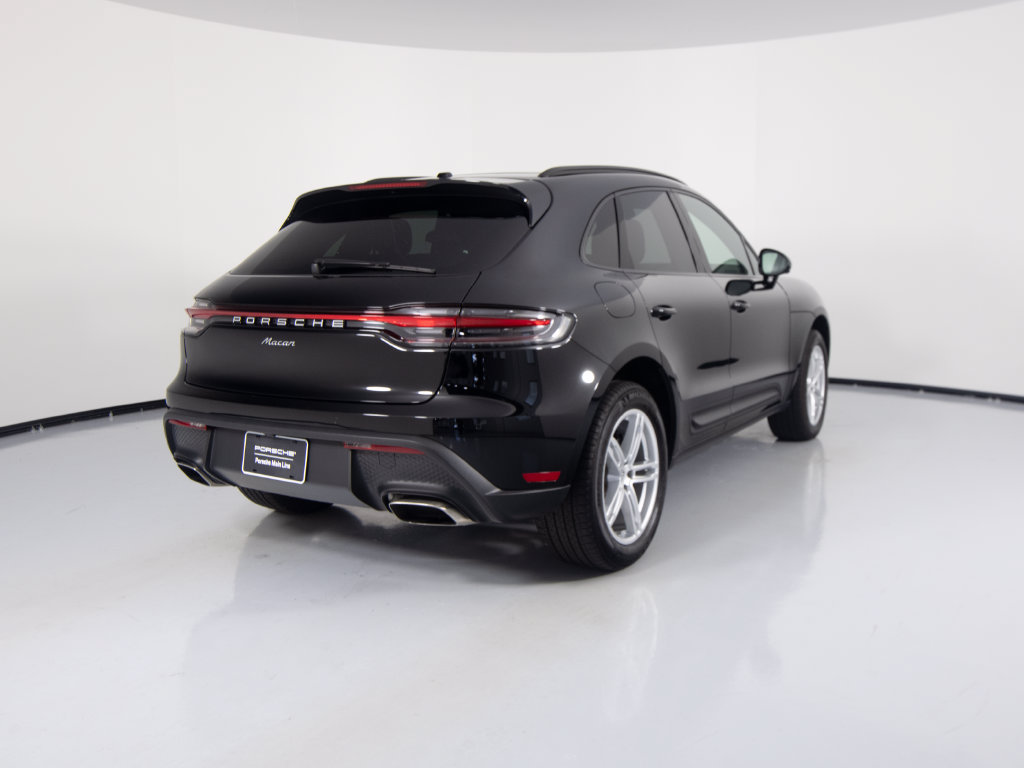 Certified 2026 Porsche Macan AWD/4WD image 10