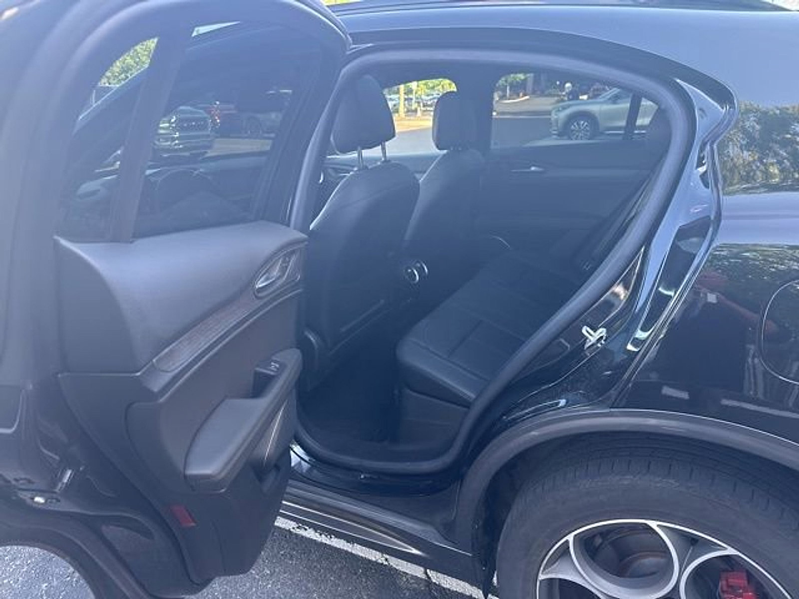 Used 2023 Alfa Romeo Stelvio Ti w/ Active Assist Plus Package AWD/4WD image 18