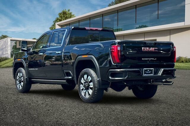 Used 2024 GMC Sierra 2500 Denali w/ Technology Package AWD/4WD image 6