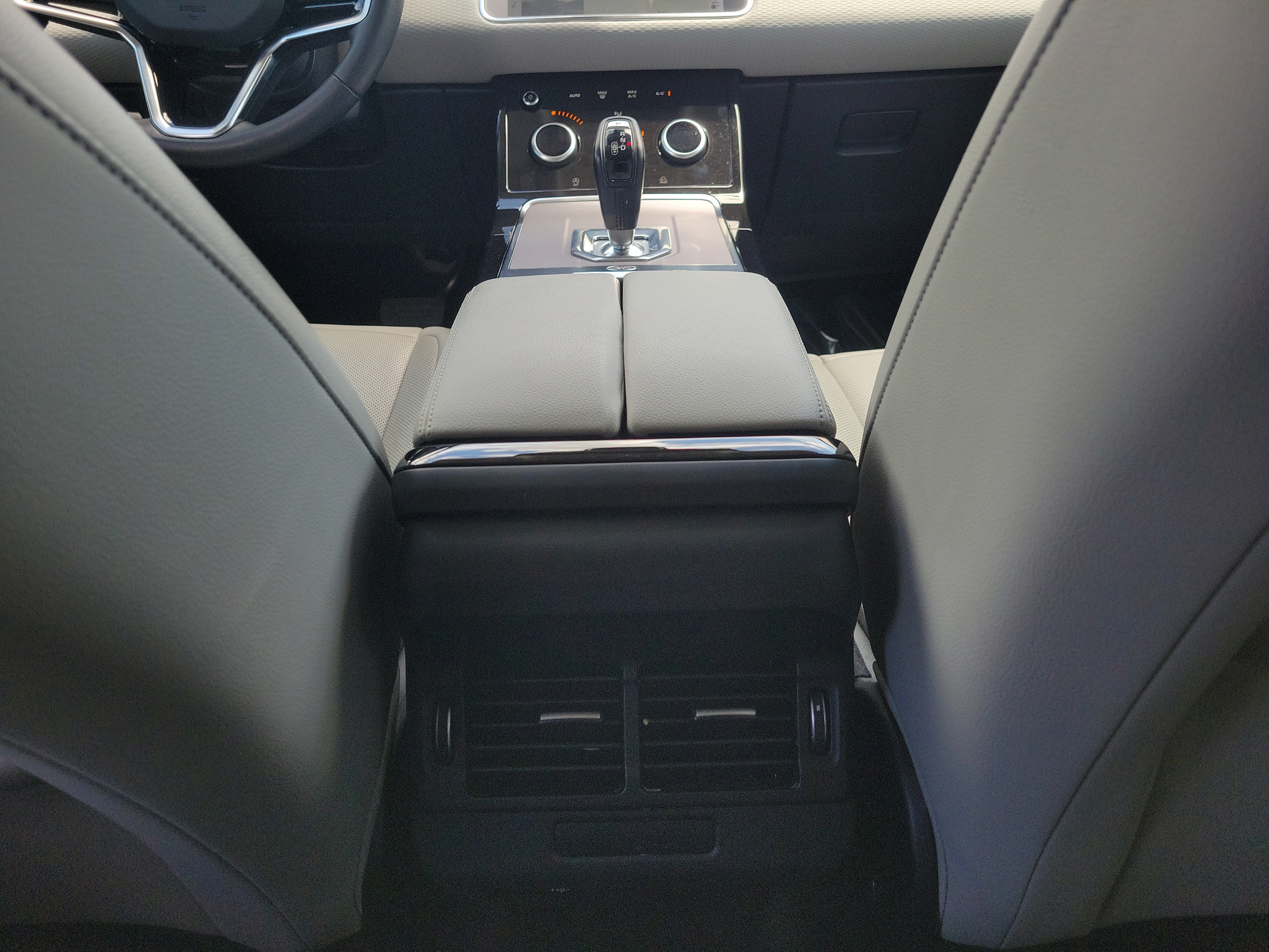 Used 2023 Land Rover Range Rover Evoque S AWD/4WD image 11