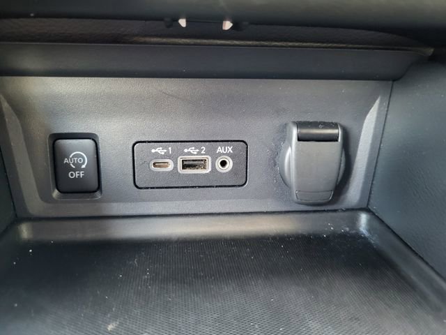Used 2025 Nissan Sentra SV FWD image 18