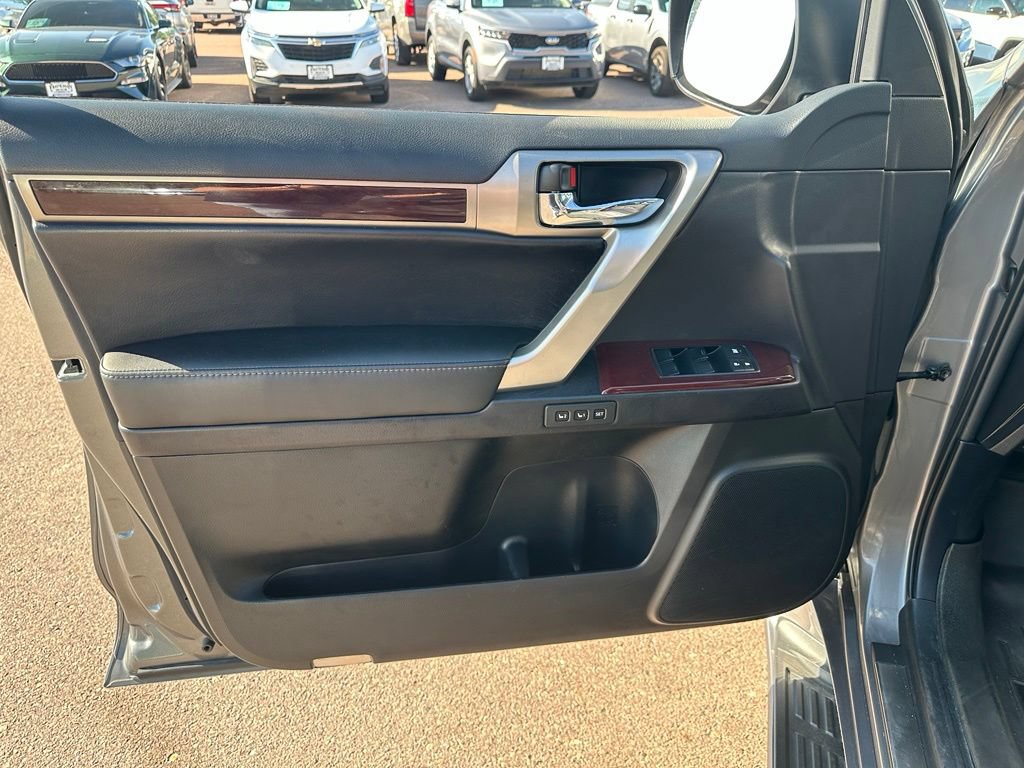 Used 2014 Lexus GX 460 Luxury AWD/4WD image 12