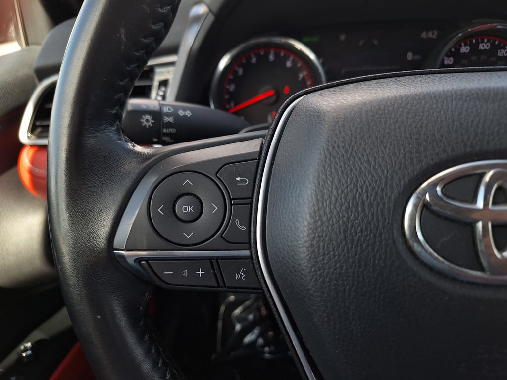Used 2020 Toyota Camry XSE FWD image 16