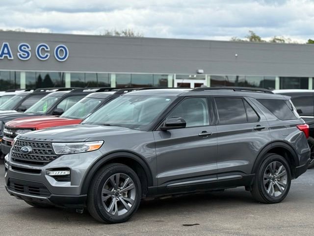 Used 2023 Ford Explorer XLT w/ Equipment Group 202A AWD/4WD image 35