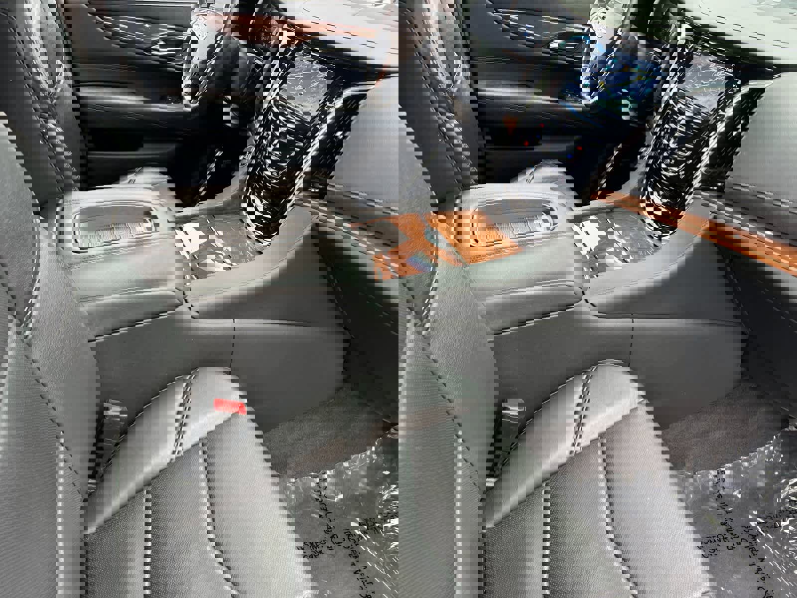 Used 2020 Cadillac Escalade Luxury image 17