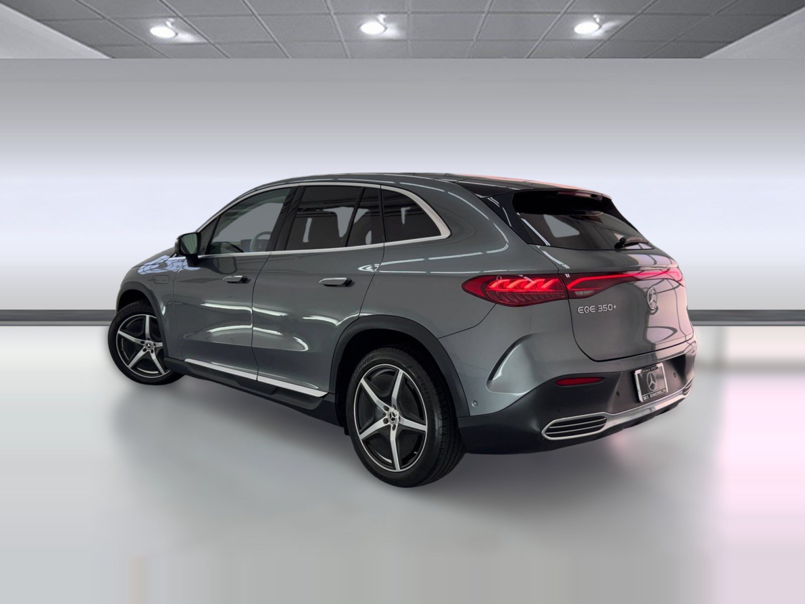 Used 2023 Mercedes-Benz EQE 350+ SUV image 3