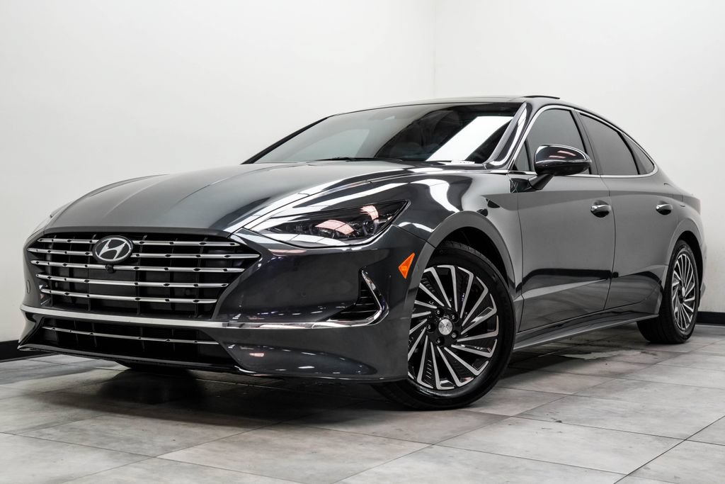 Used 2023 Hyundai Sonata Limited w/ Cargo Package FWD image 1