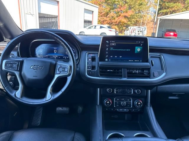 Used 2024 Chevrolet Suburban Z71 w/ Luxury Package image 12