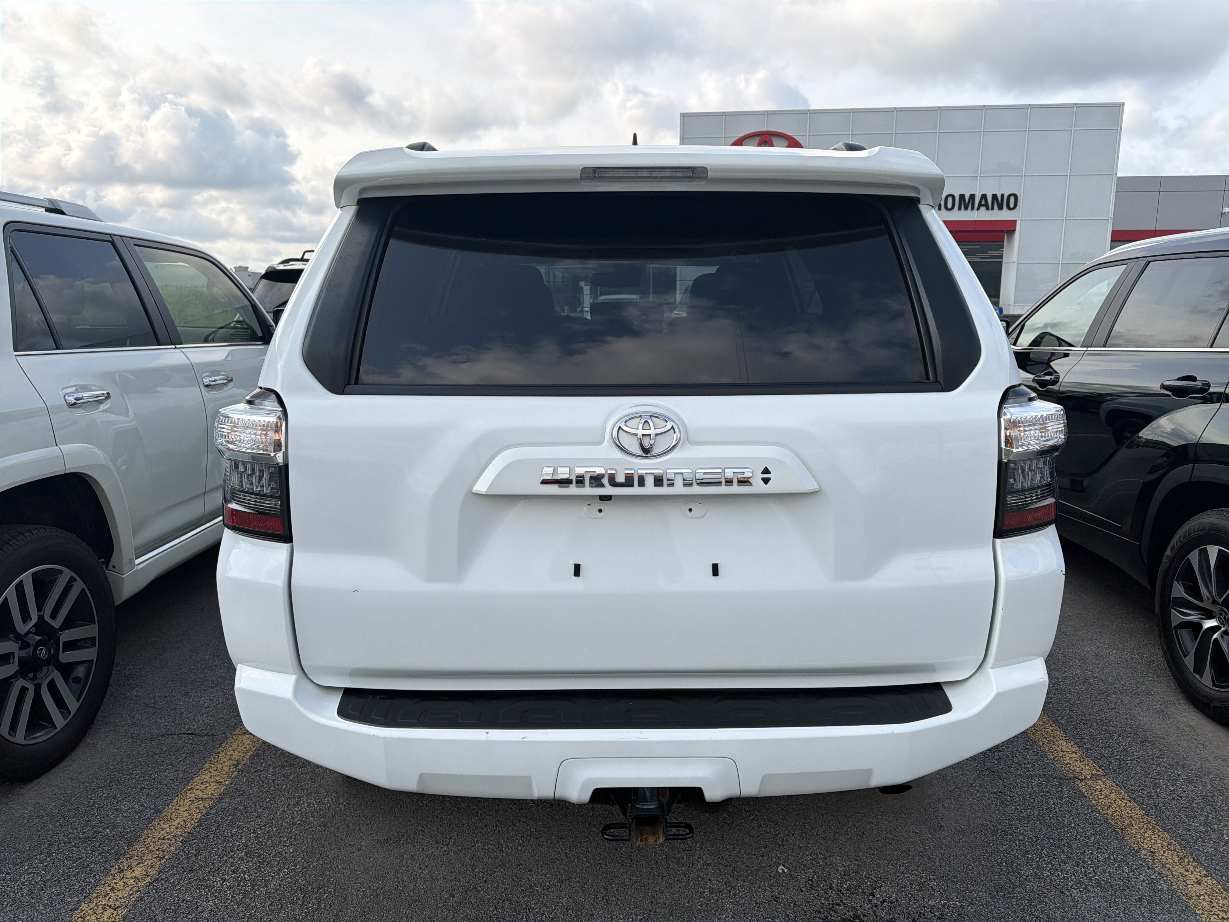 Used 2024 Toyota 4Runner SR5 Premium w/ Moonroof Package AWD/4WD image 6